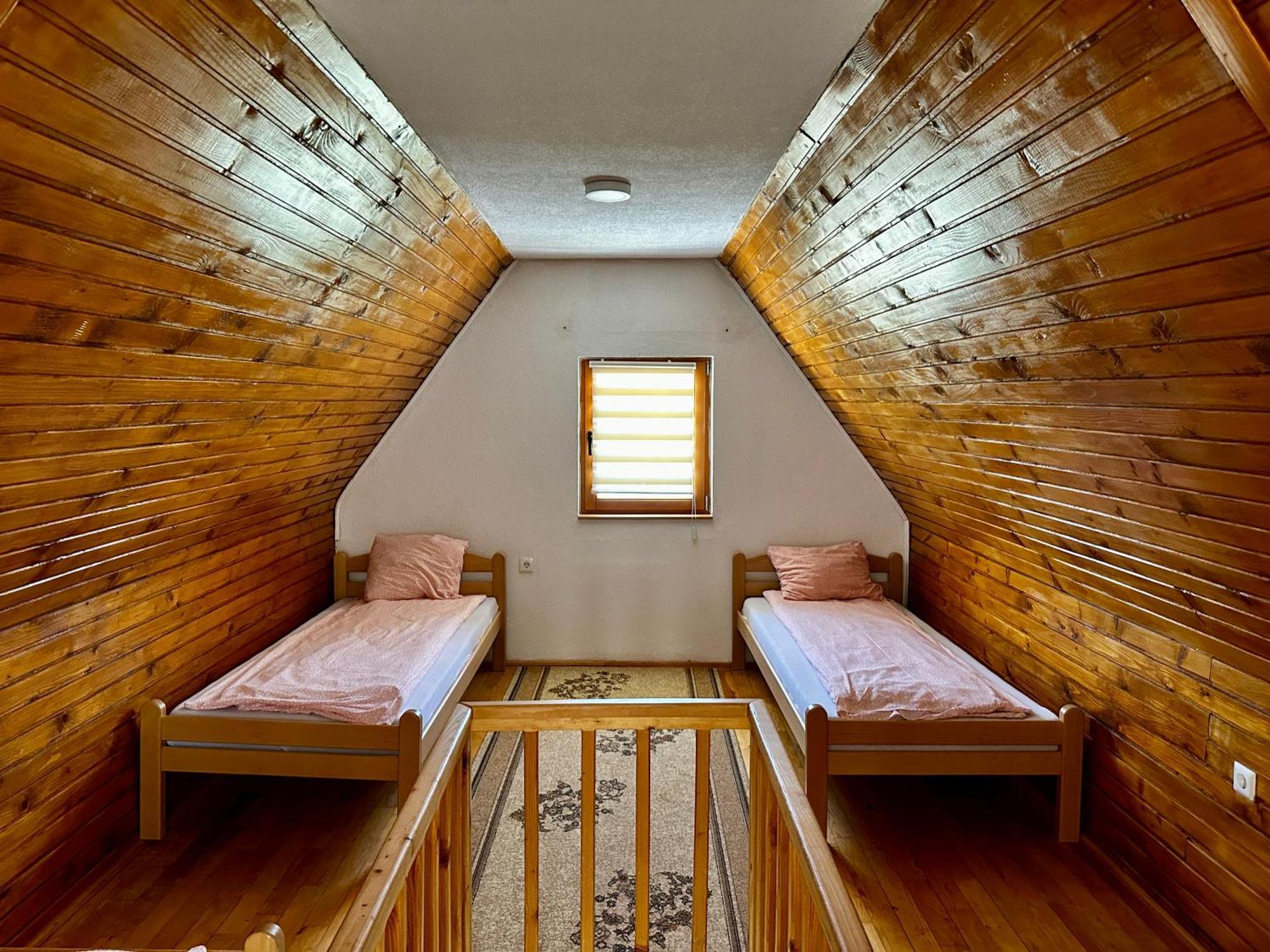 Holiday Home Krajina II Núi Núi Vlasic Ngoại thất bức ảnh